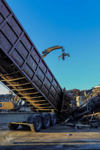 Aperçu des activités de la casse automobile MB RECYCLAGE située à VITROLLES (13127)